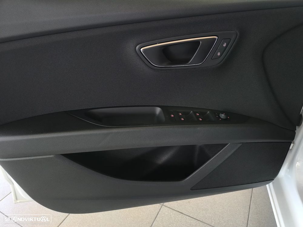 SEAT Leon ST 1.6 TDI Style Ecomotive - 8