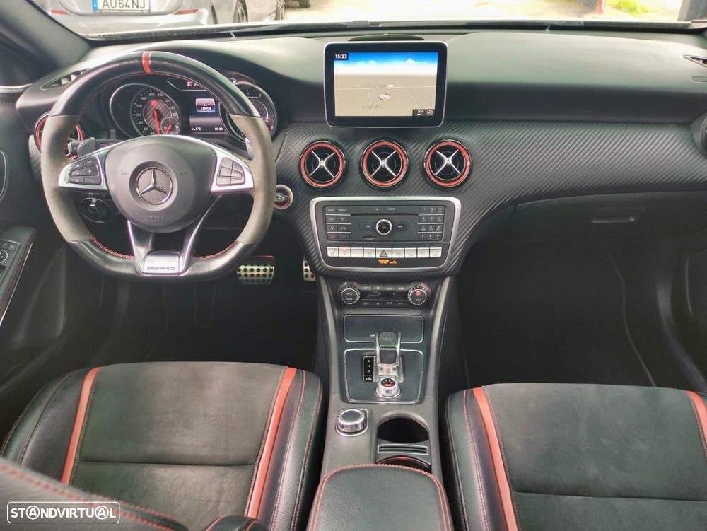 Mercedes-Benz A 45 AMG - 12