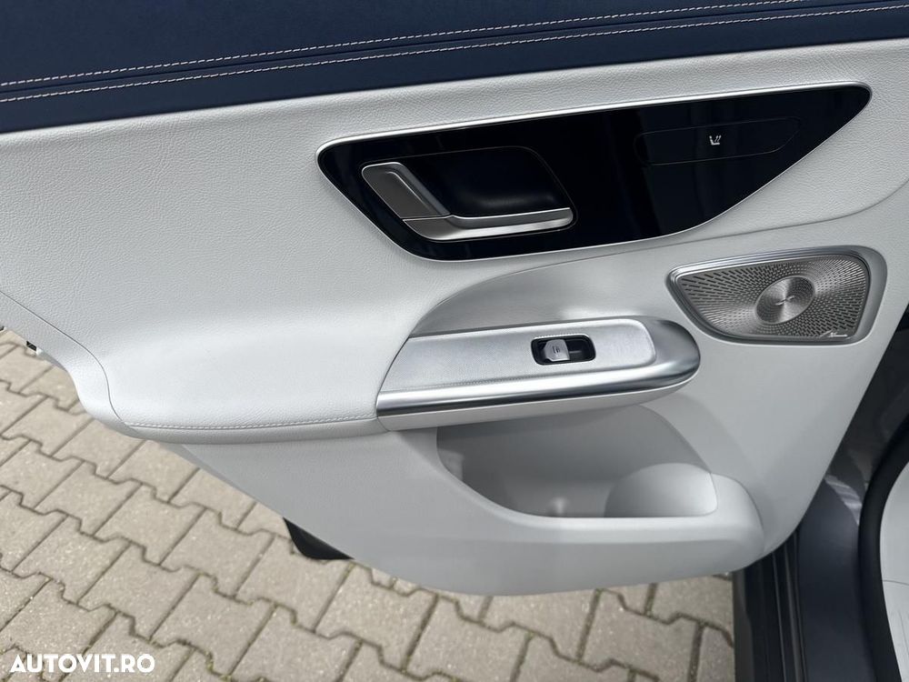 Mercedes-Benz EQE 350 4MATIC - 12