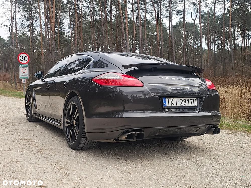 Porsche Panamera Turbo S - 19