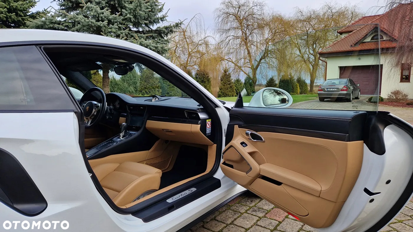 Porsche 911 Turbo S - 10