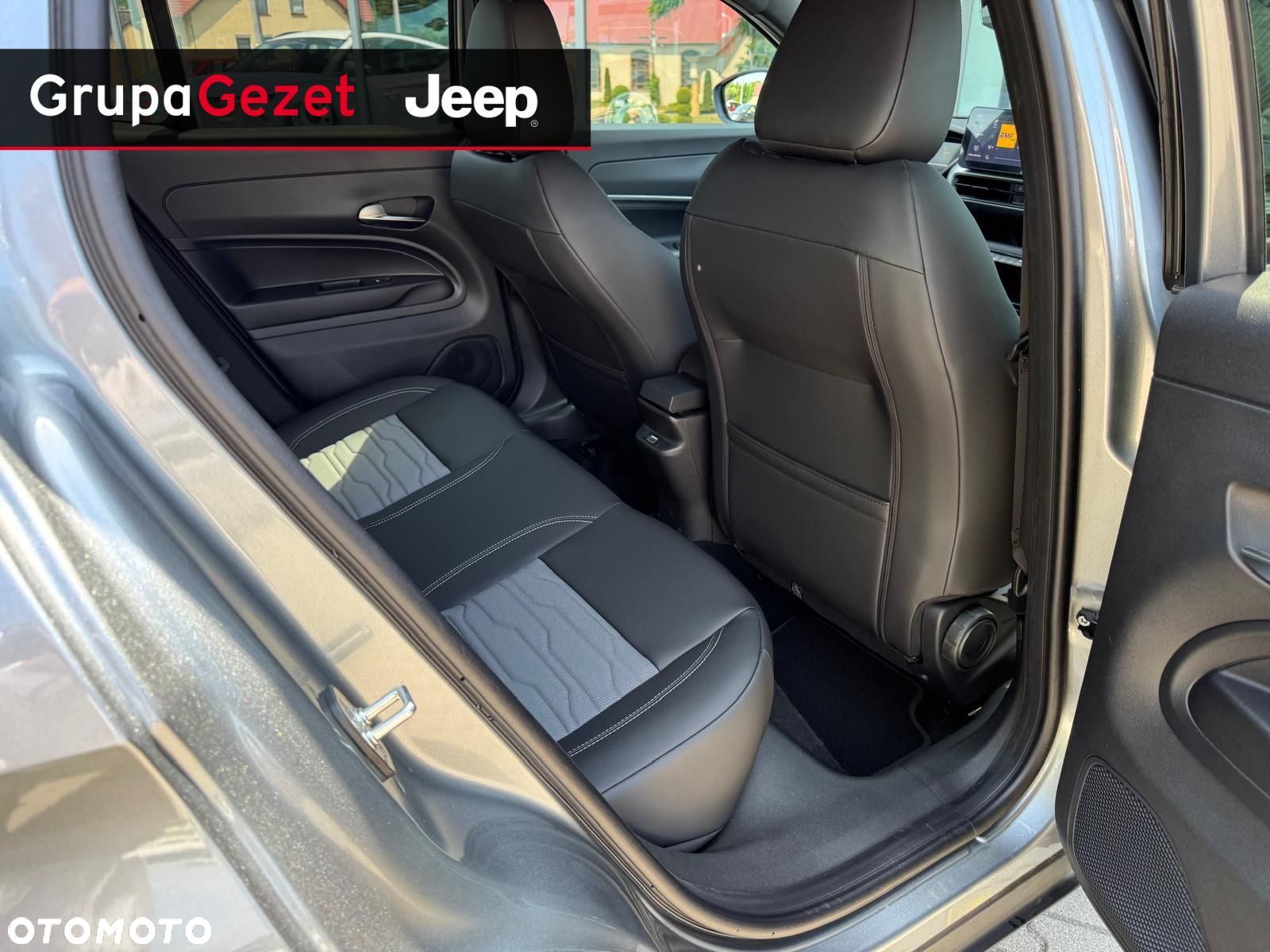 Jeep Avenger - 15