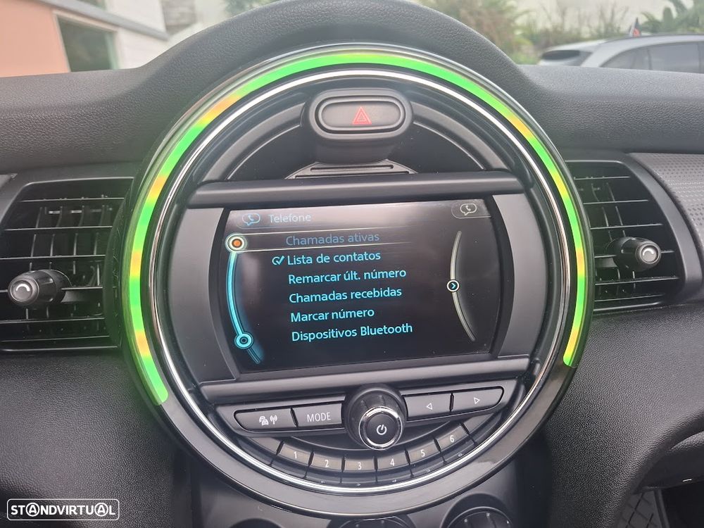 MINI Cabrio Cooper Essential - 14