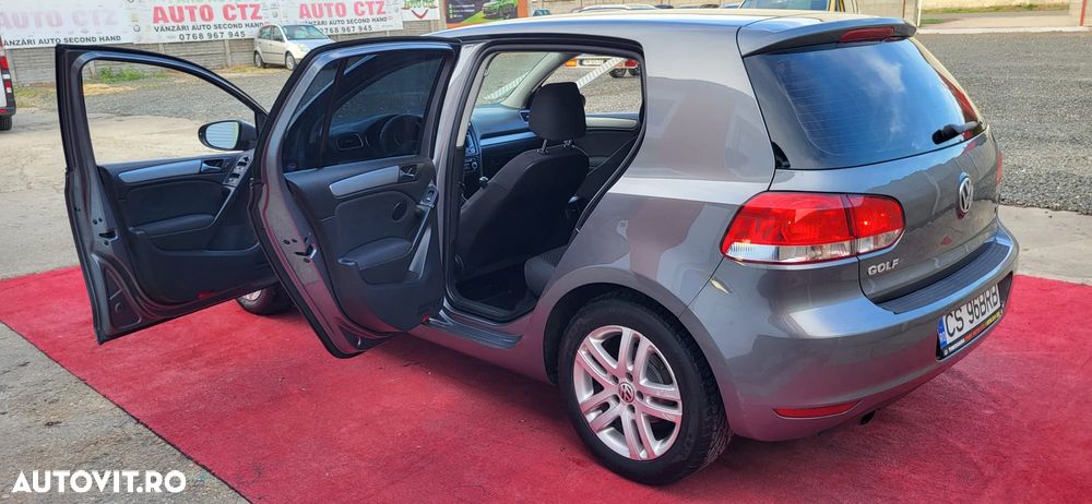 Volkswagen Golf - 25