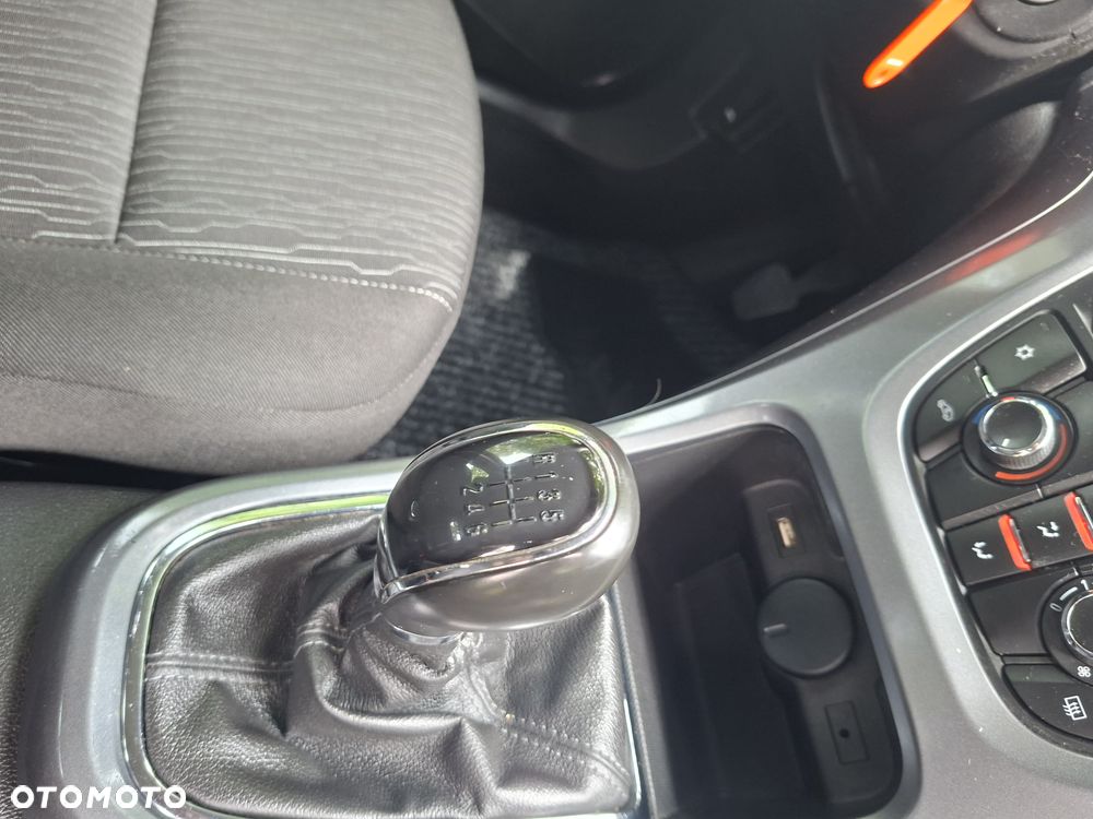 Opel Astra 1.4 Turbo Style - 8