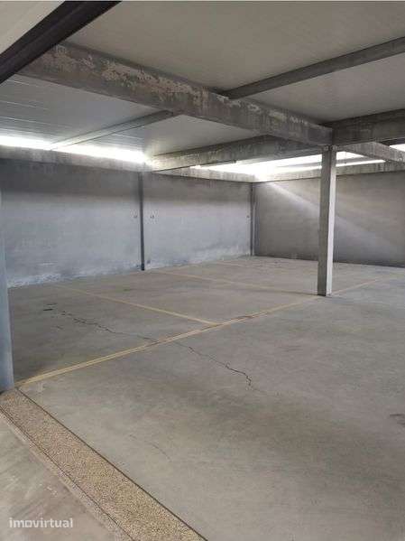 Garagem avenida Santos Graça - Grande imagem: 3/4