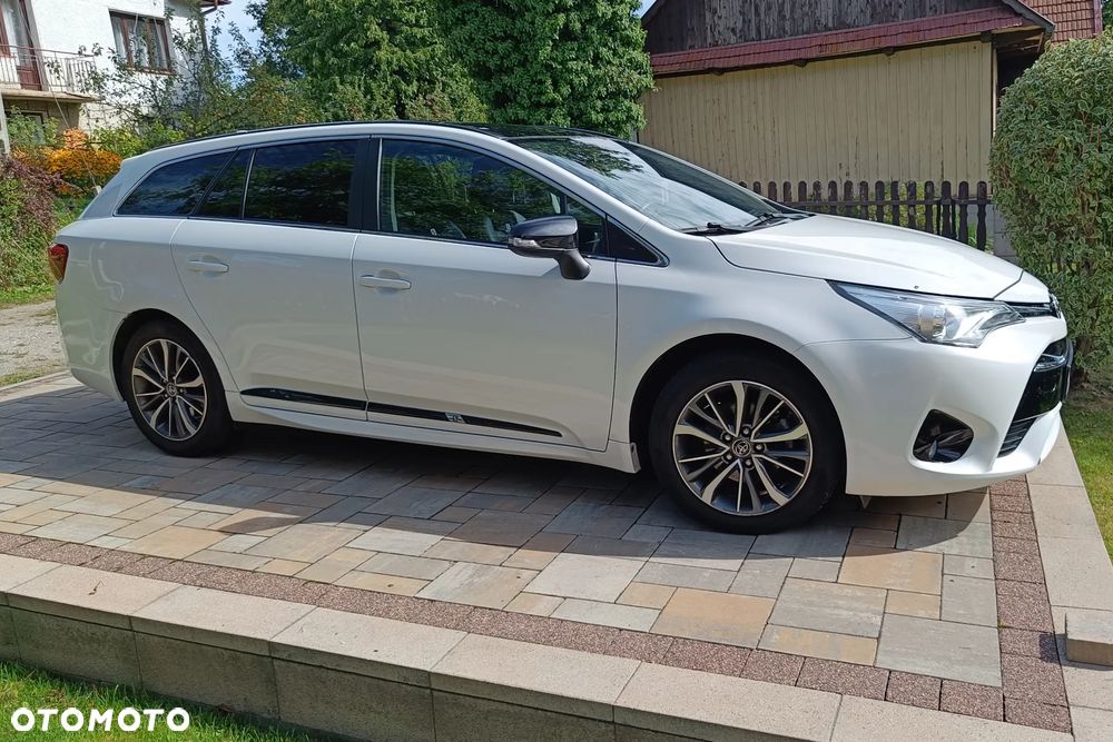 Toyota Avensis Touring Sports 1.6 D-4D Edition S+ - 1