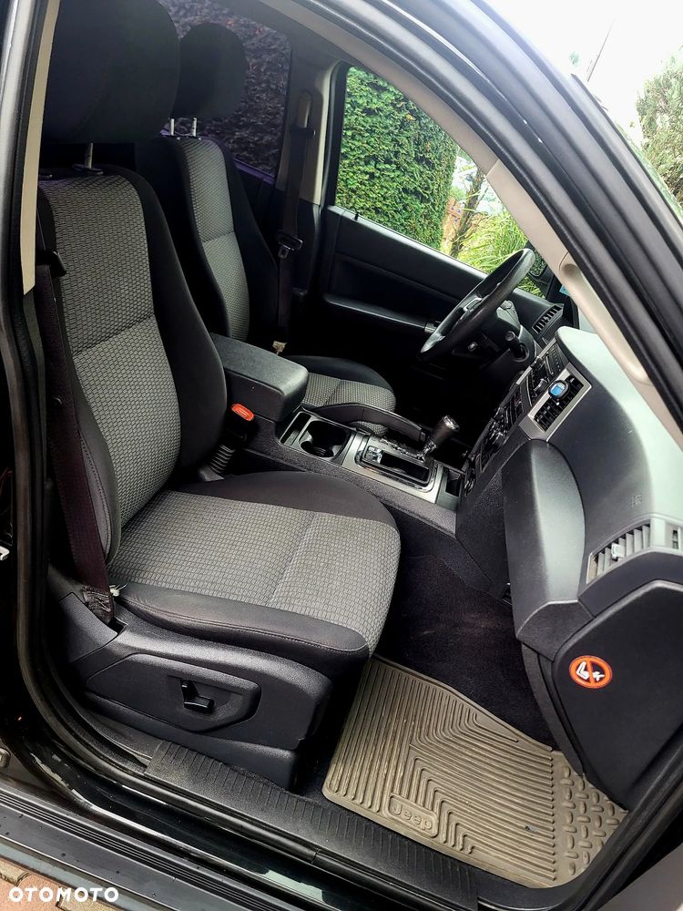 Jeep Grand Cherokee 3.0 CRD Laredo - 12