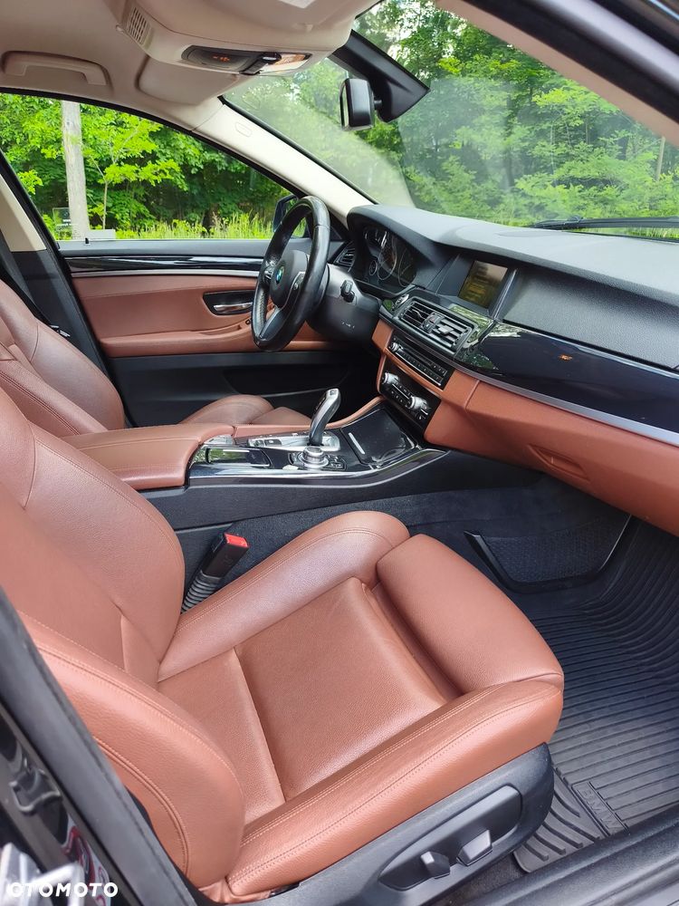 BMW Seria 5 520d - 26