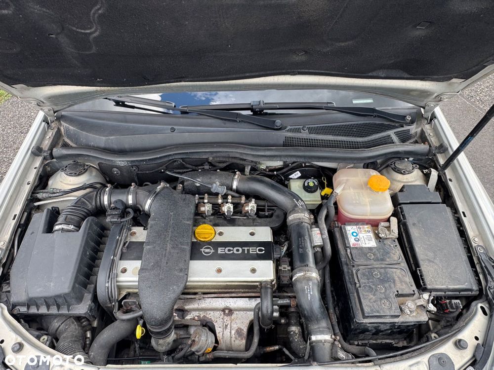 Opel Astra 2.0 T Cosmo - 8