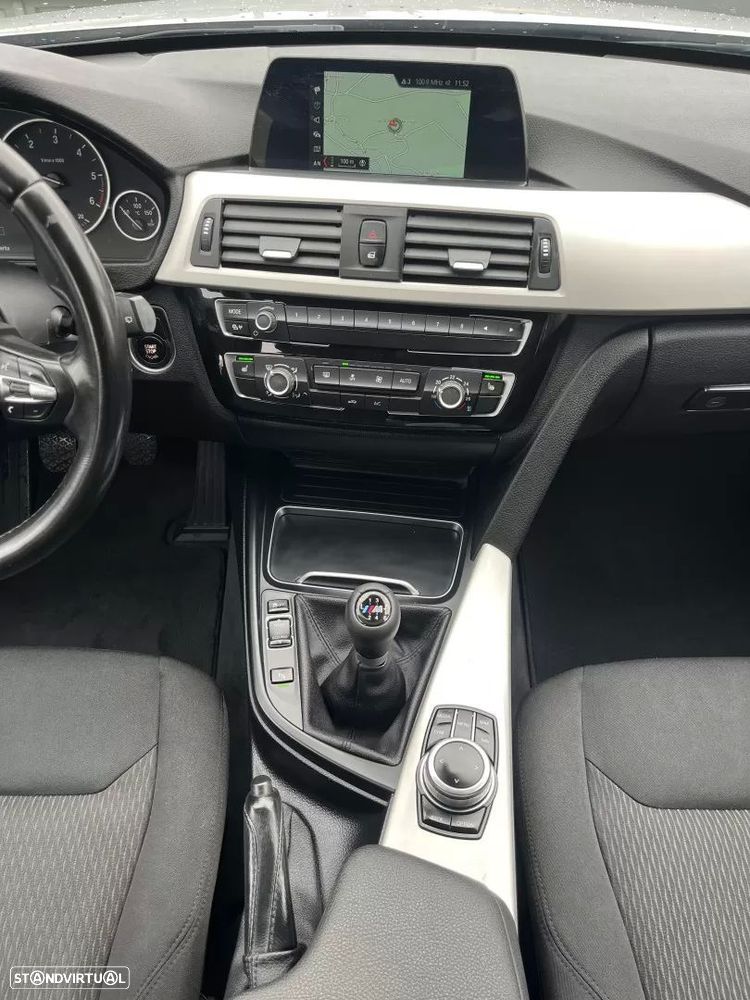BMW 318 d Touring Pack M - 50