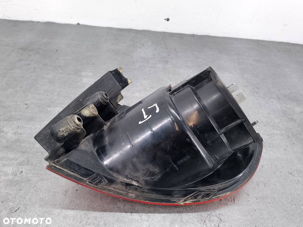 LAMPA TYLNA LEWA SEAT ALTEA 5P0945095D - 6