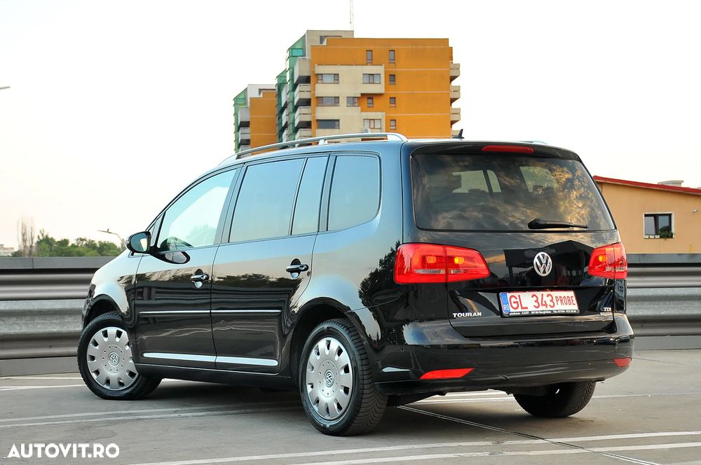 Volkswagen Touran 1.6 TDI DPF Highline - 2