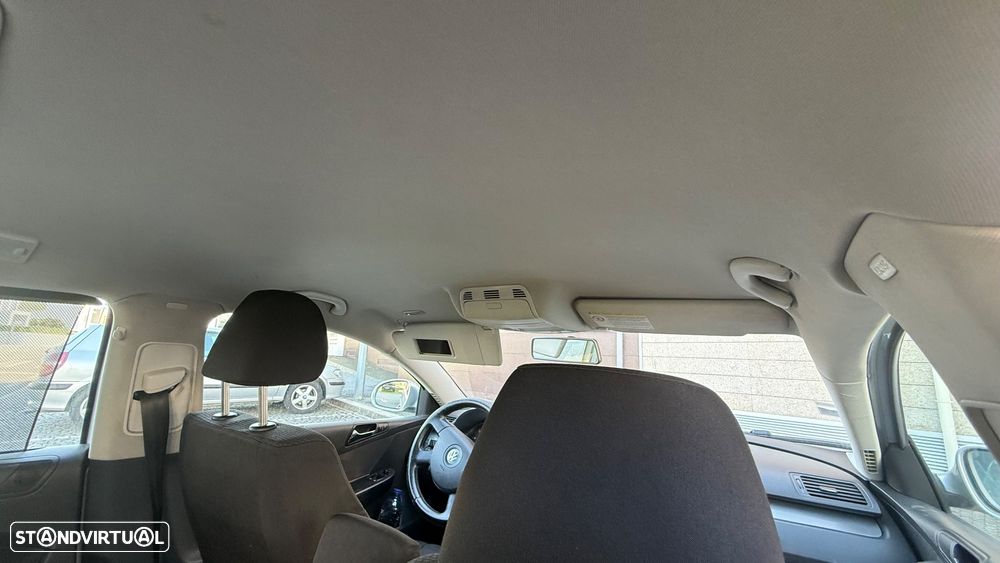 VW Passat Variant 1.9 TDi Confortline - 9
