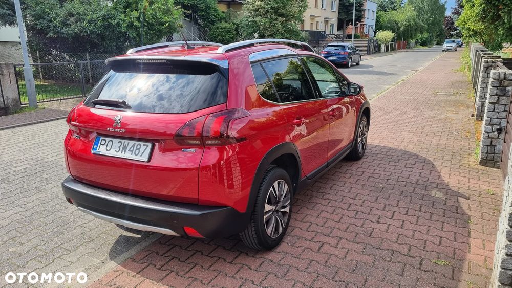 Peugeot 2008 1.2 Pure Tech GPF Allure S&S EAT6 - 4
