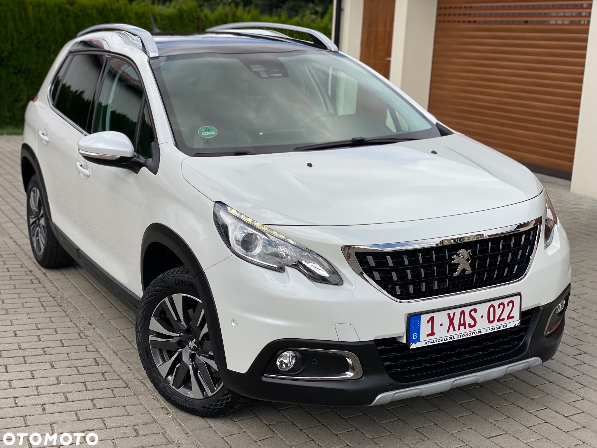 Peugeot 2008 1.2 Pure Tech Allure S&S - 21