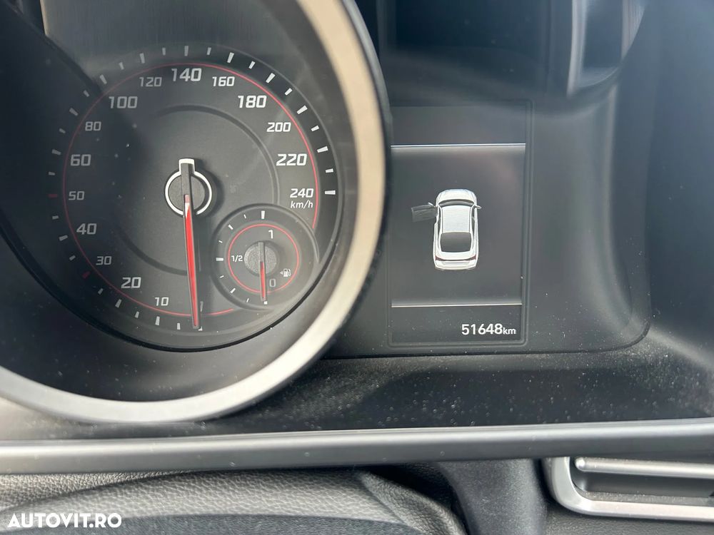 Hyundai Elantra 1.6 l 123 CP 6MT Classic - 3