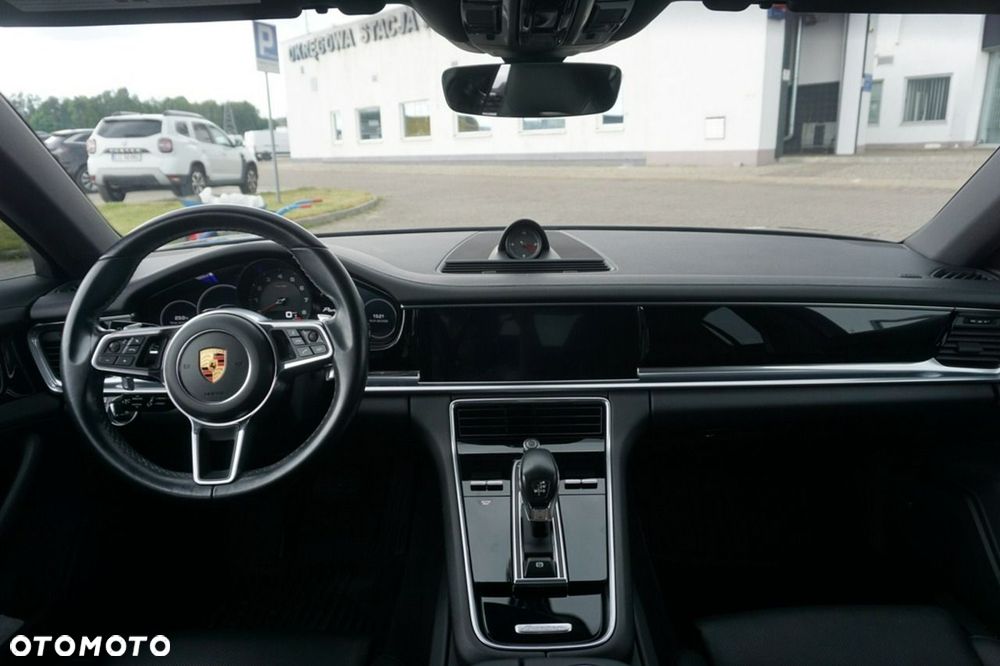 Porsche Panamera 4 - 13