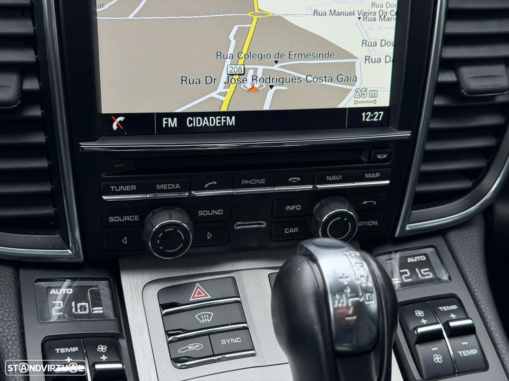 Porsche Panamera Standard - 48