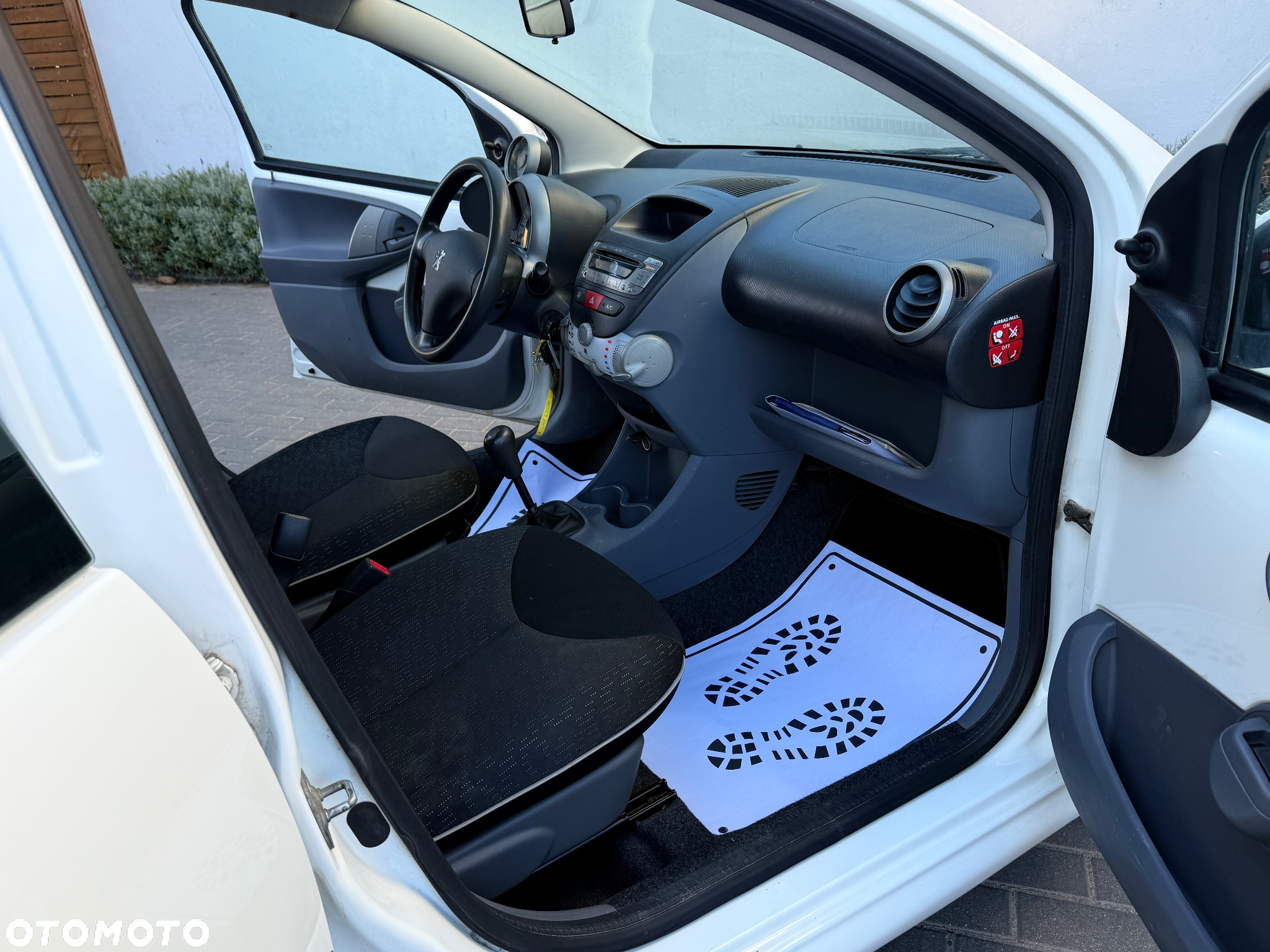 Peugeot 107 1.0 Happy - 27