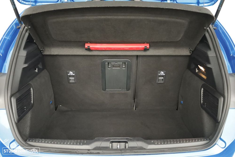 Ford Focus 1.0 EcoBoost MHEV ST-Line X - 23