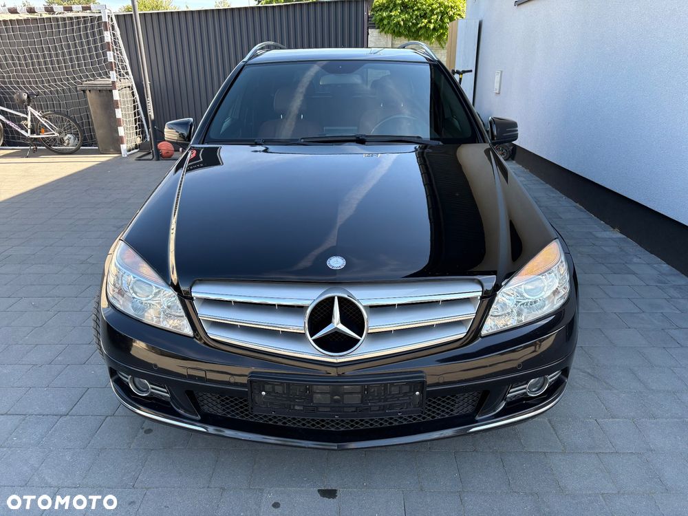 Mercedes-Benz Klasa C 180 CDI DPF (BlueEFFICIENCY) Elegance - 2