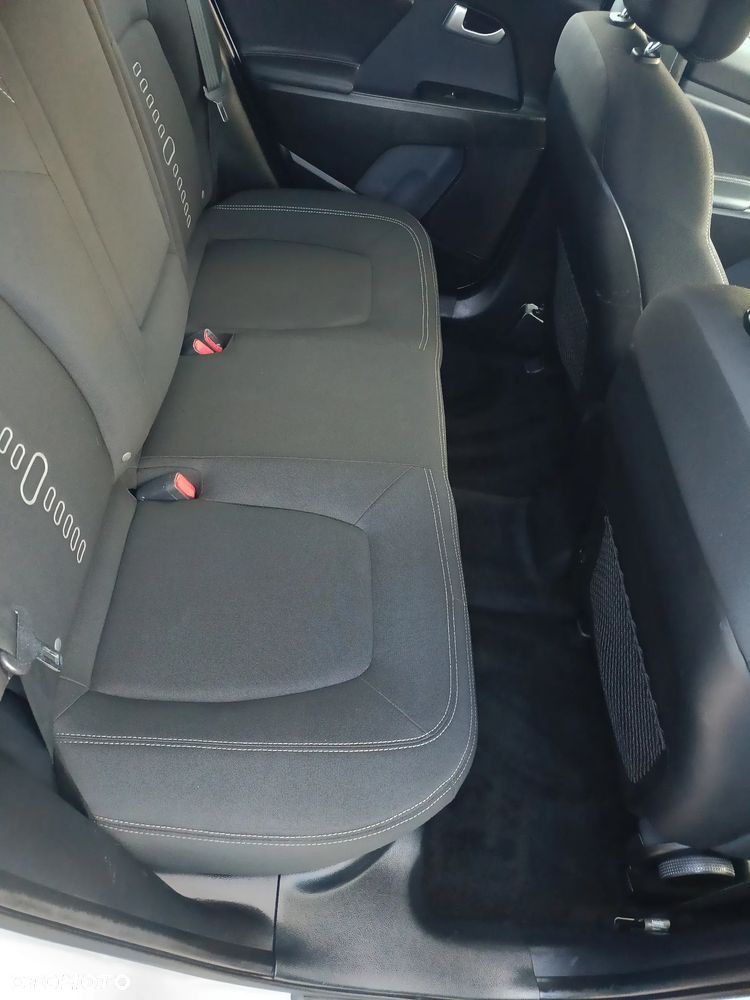 Kia Sportage 2.0 CRDI S - 12