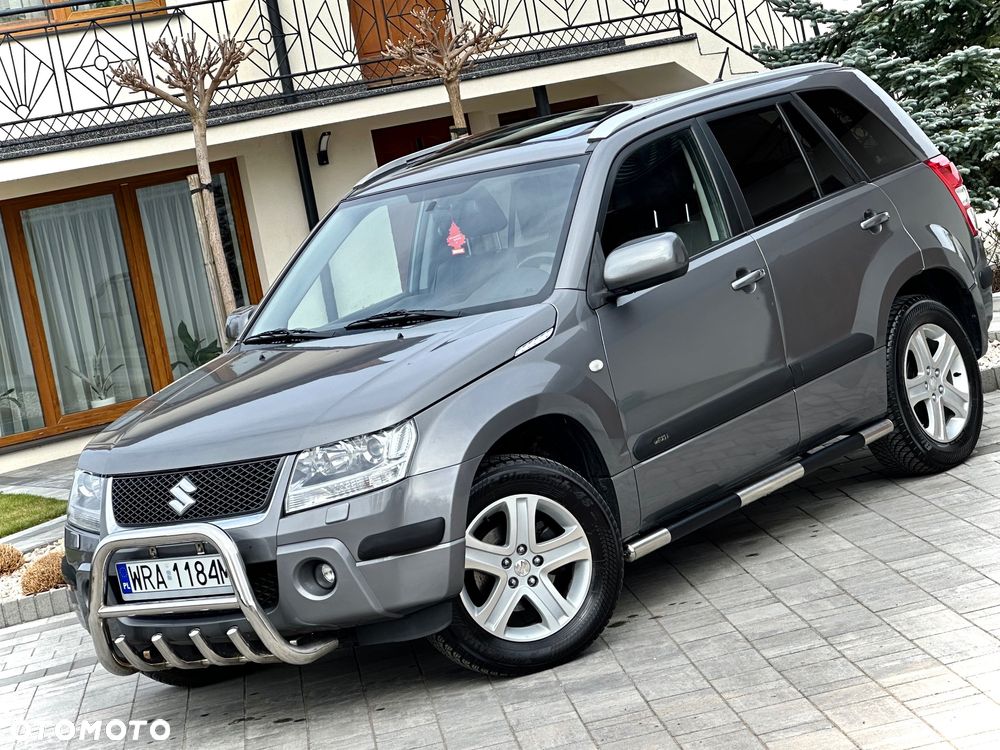 Suzuki Grand Vitara 2.0 De luxe - 2