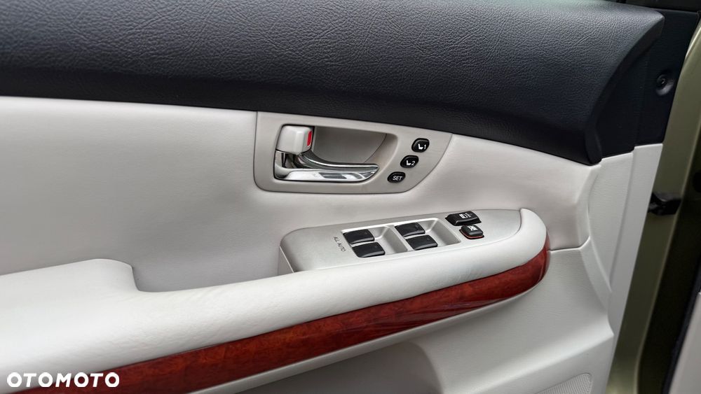 Lexus RX 400h (hybrid) Luxury - 24