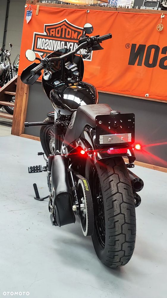 Harley-Davidson Softail Street Bob - 8