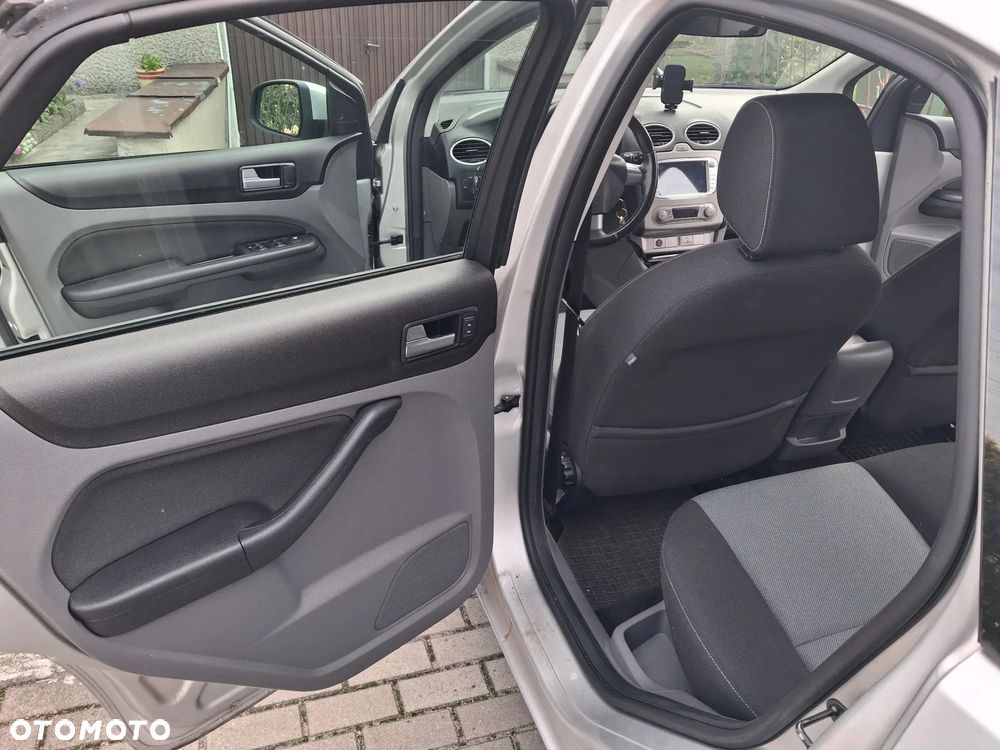 Ford Focus 1.8 FF Trend - 3