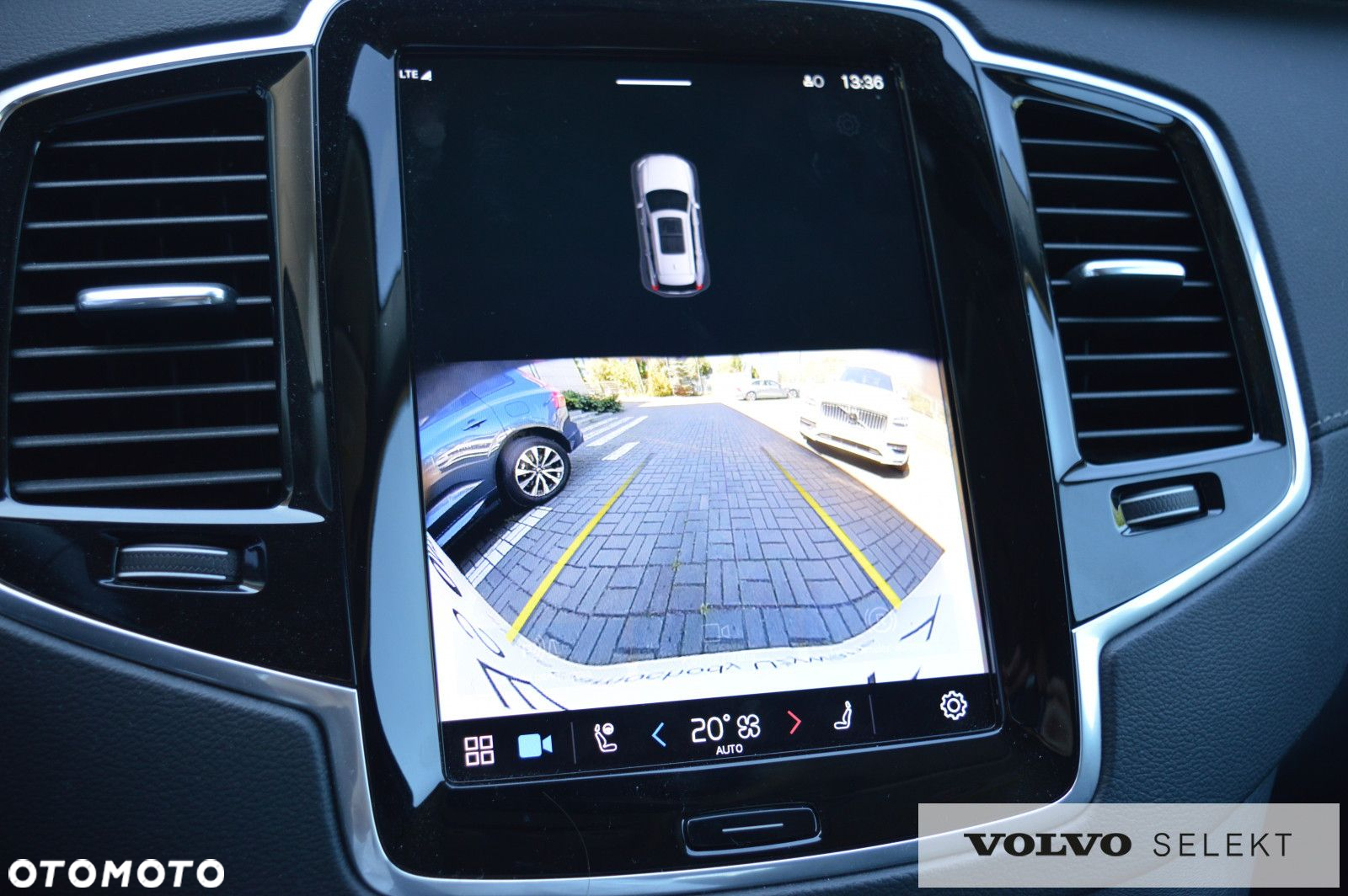 Volvo XC 90 - 22