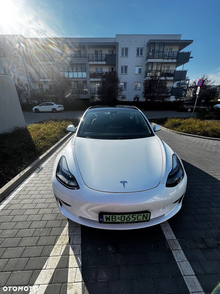 Tesla Model 3 Long Range AWD - 3