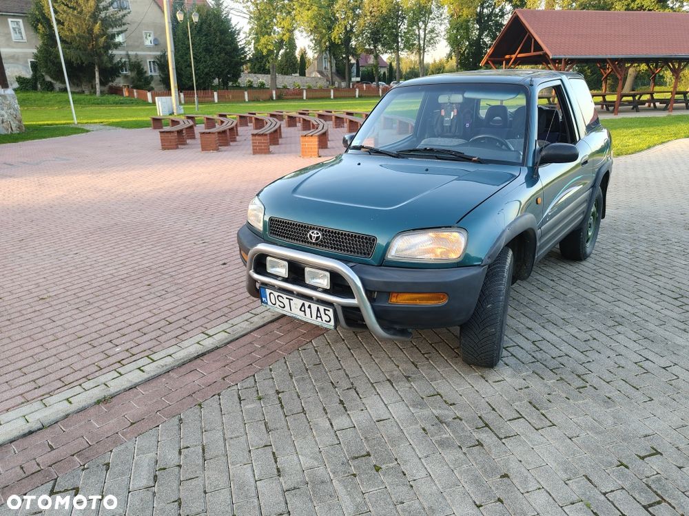 Toyota RAV4 - 1
