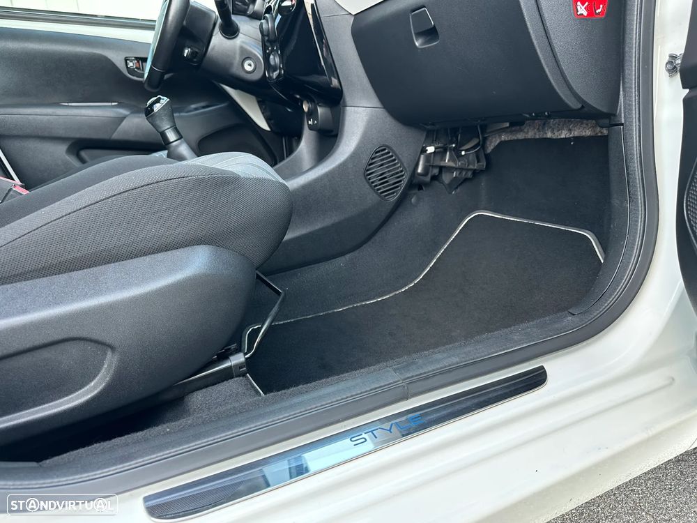 Peugeot 108 1.0 VTi Style - 32