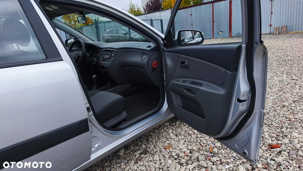 Kia Rio - 22