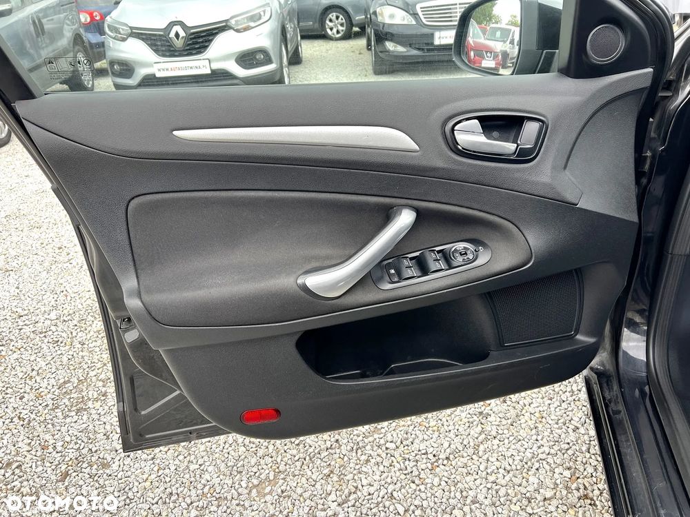 Ford Mondeo - 18