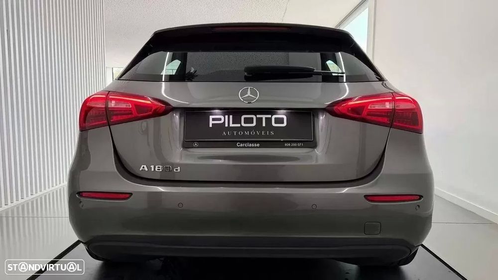 Mercedes-Benz A 180 d Progressive Aut. - 8