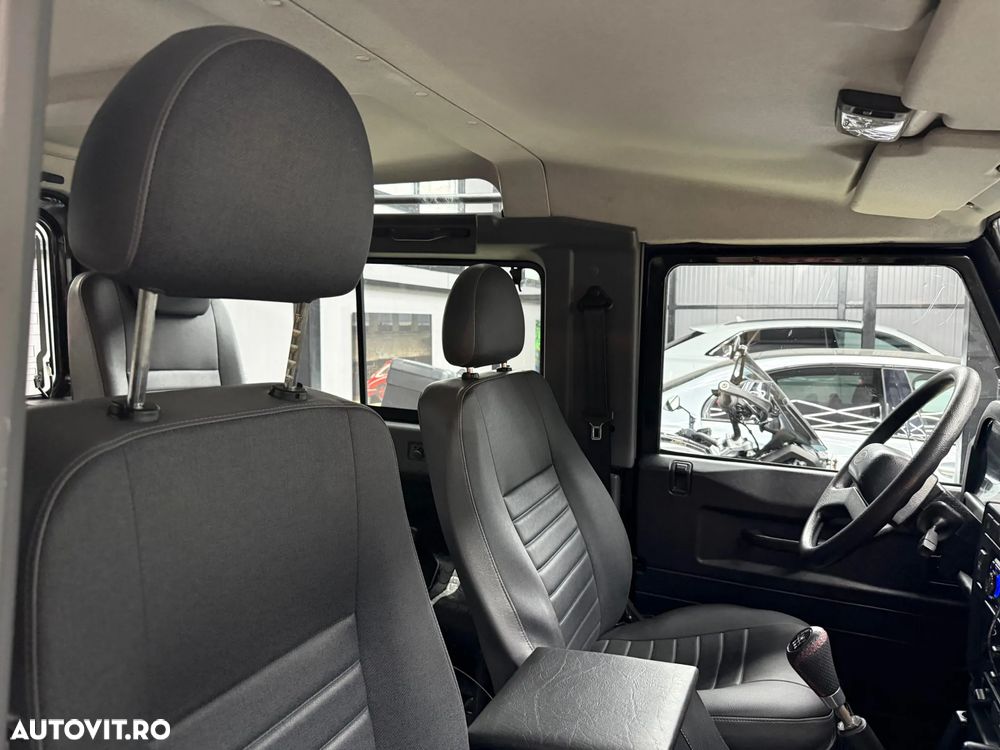 Land Rover Defender 90 2.4TD S/TOP - 22