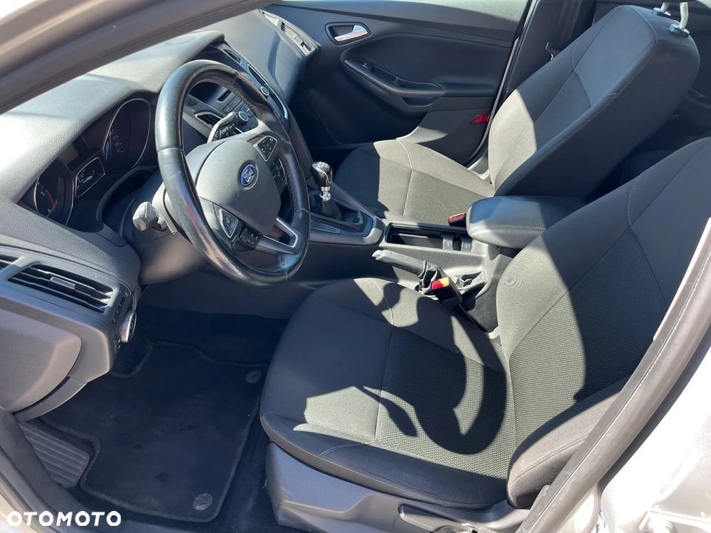 Ford Focus - 12