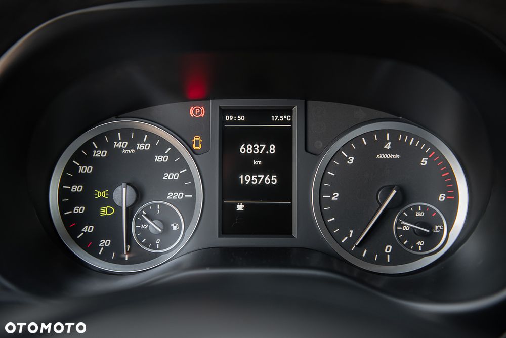 Mercedes-Benz Vito - 13
