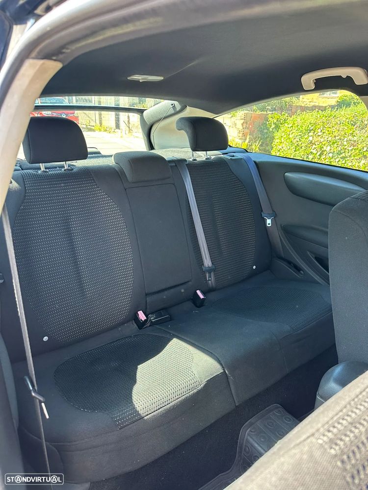 Citroën C4 1.6 HDi VTR Pack — fotografia 7