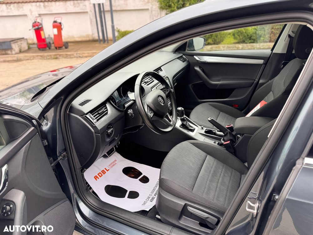 Skoda Octavia 2.0 TDI (Green tec) DSG Joy - 10