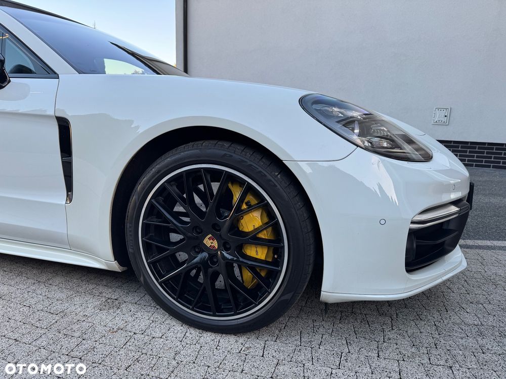 Porsche Panamera 4S - 15