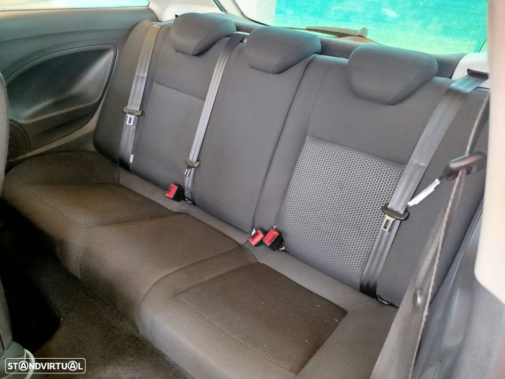 SEAT Ibiza 1.6 TDI FR - 8