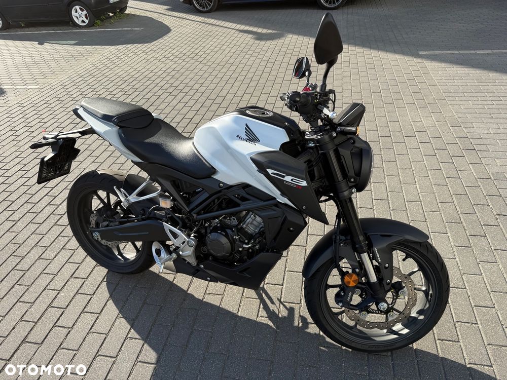Honda CB - 1