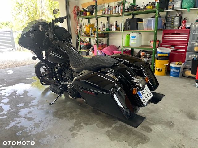 Harley-Davidson Touring Road Glide - 17