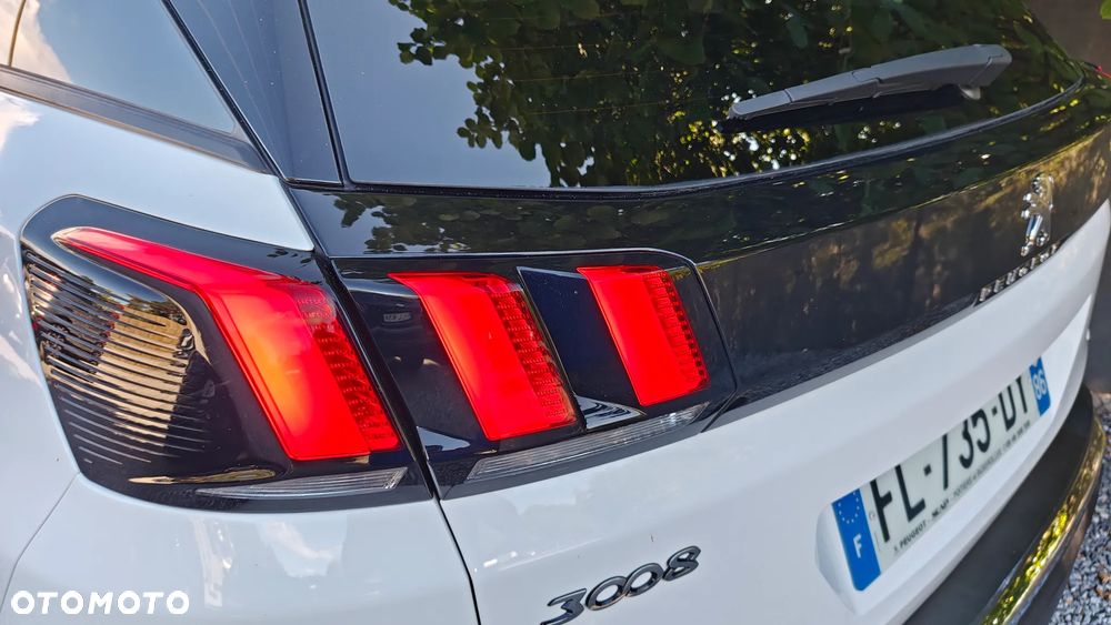 Peugeot 3008 1.5 BlueHDi GT Pack S&S EAT8 - 32