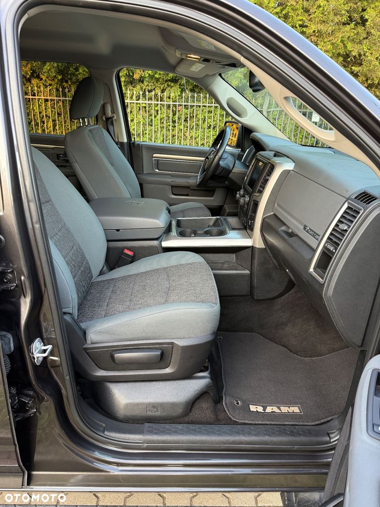 RAM 1500 Crew Cab Shortbed Bighorn - 11