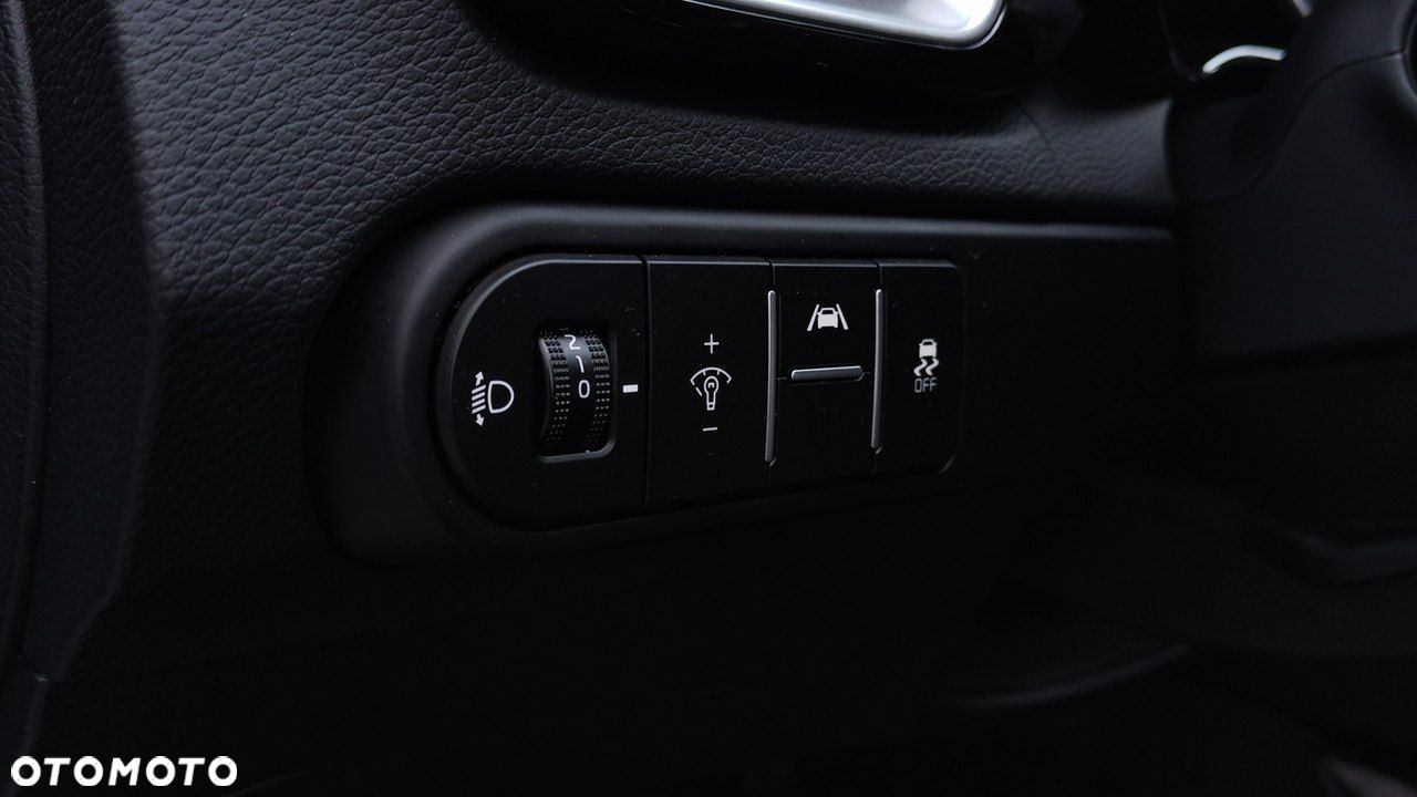 Kia Ceed - 10